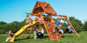 Vaikų žaidimo aikštelės įrengimai, laukumi, rotaļu laukumi, rotaļu laukumi aprūpe
